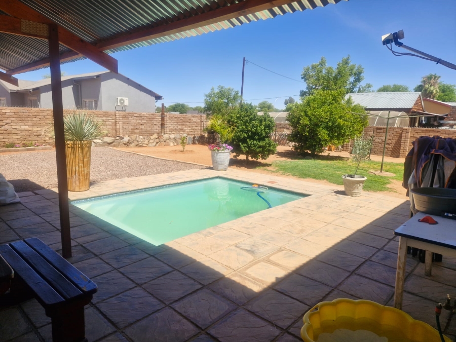 To Let 4 Bedroom Property for Rent in Keidebees Northern Cape